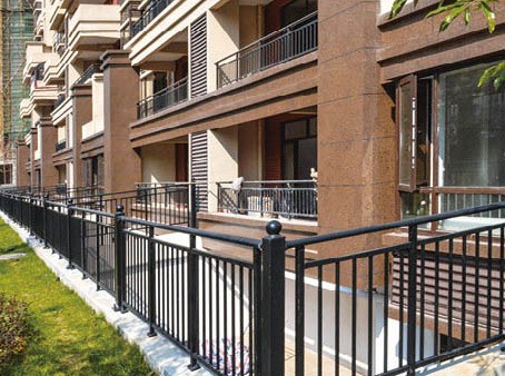 鋅鋼護欄百科：全麵了解鋅鋼護欄的知識