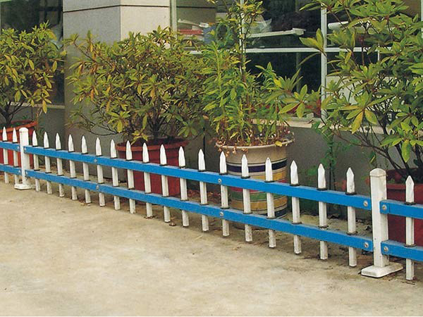 草坪護欄