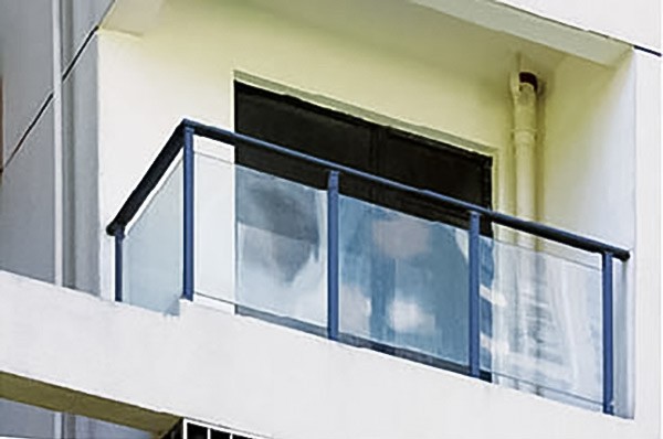 玻璃陽台（tái）護欄