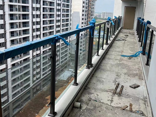 玻璃陽台護欄（lán）