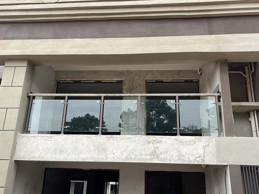 玻璃（lí）陽台欄杆